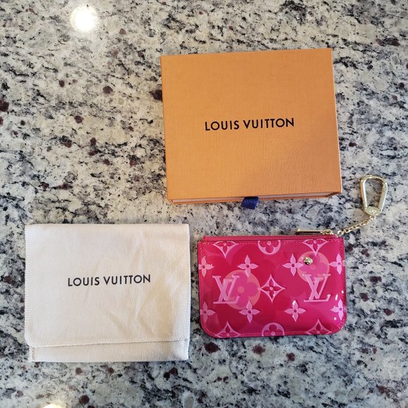 SOLD NEW Louis Vuitton Valentines Key Pouch in Ver - Picture 2 of 6